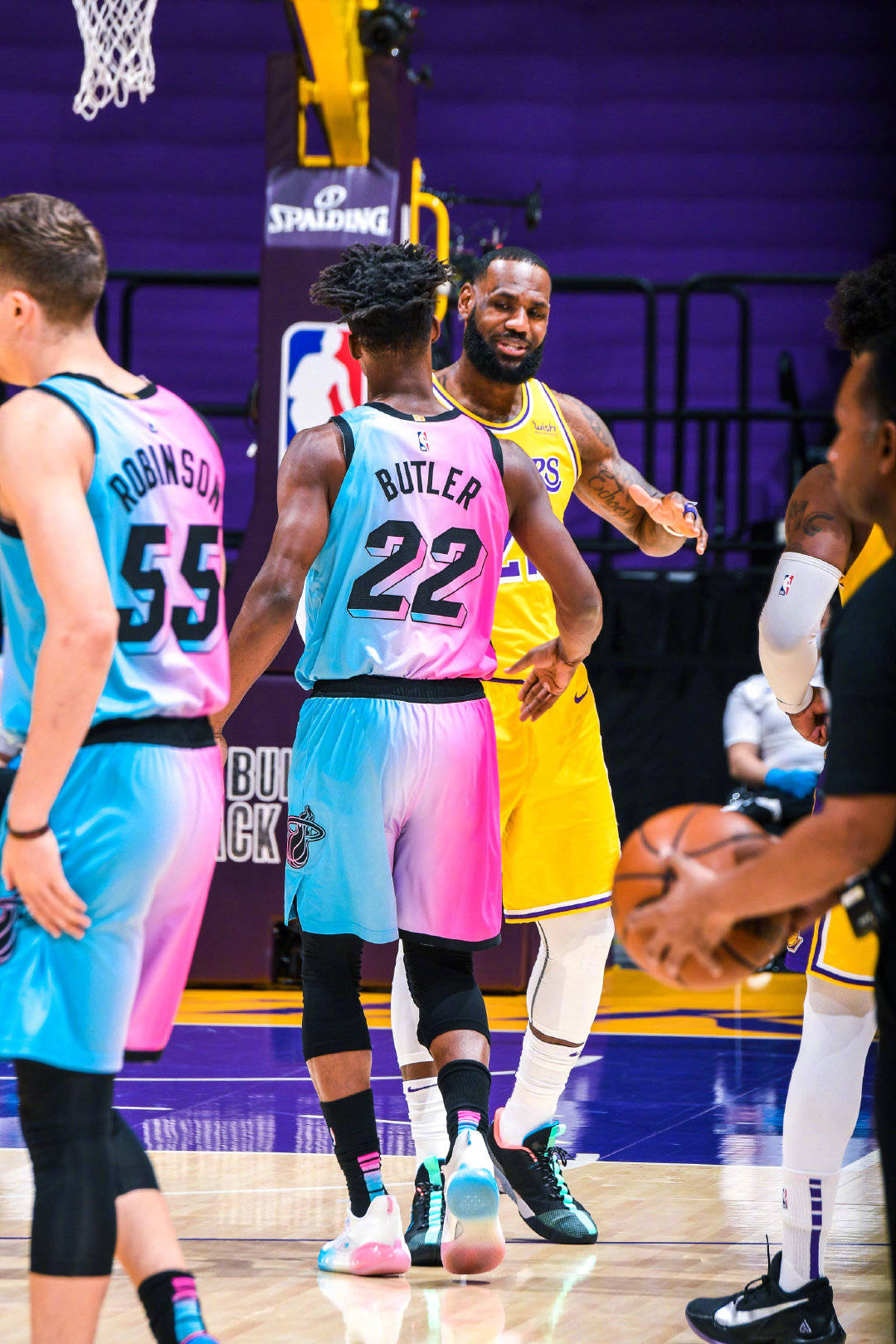 壹号娱乐模拟器-今夜巴黎圣日耳曼调整名单以备NBA总决赛那不勒斯赛前手感冰凉，詹姆斯在热火比赛中逆转直接炸裂的简单介绍
